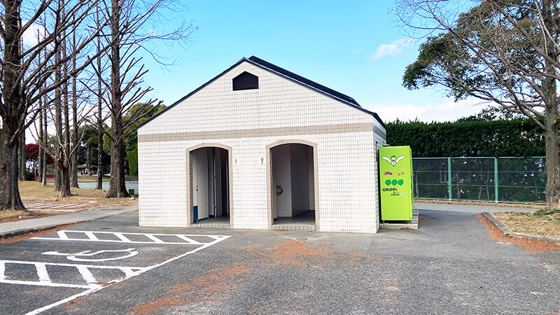 東側駐車場側トイレ